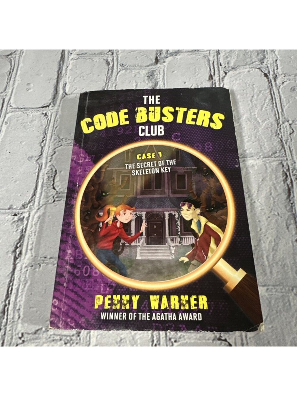 The Code Busters Club, Case #1: The Secret of the Skeleton Key - VERY GOOD